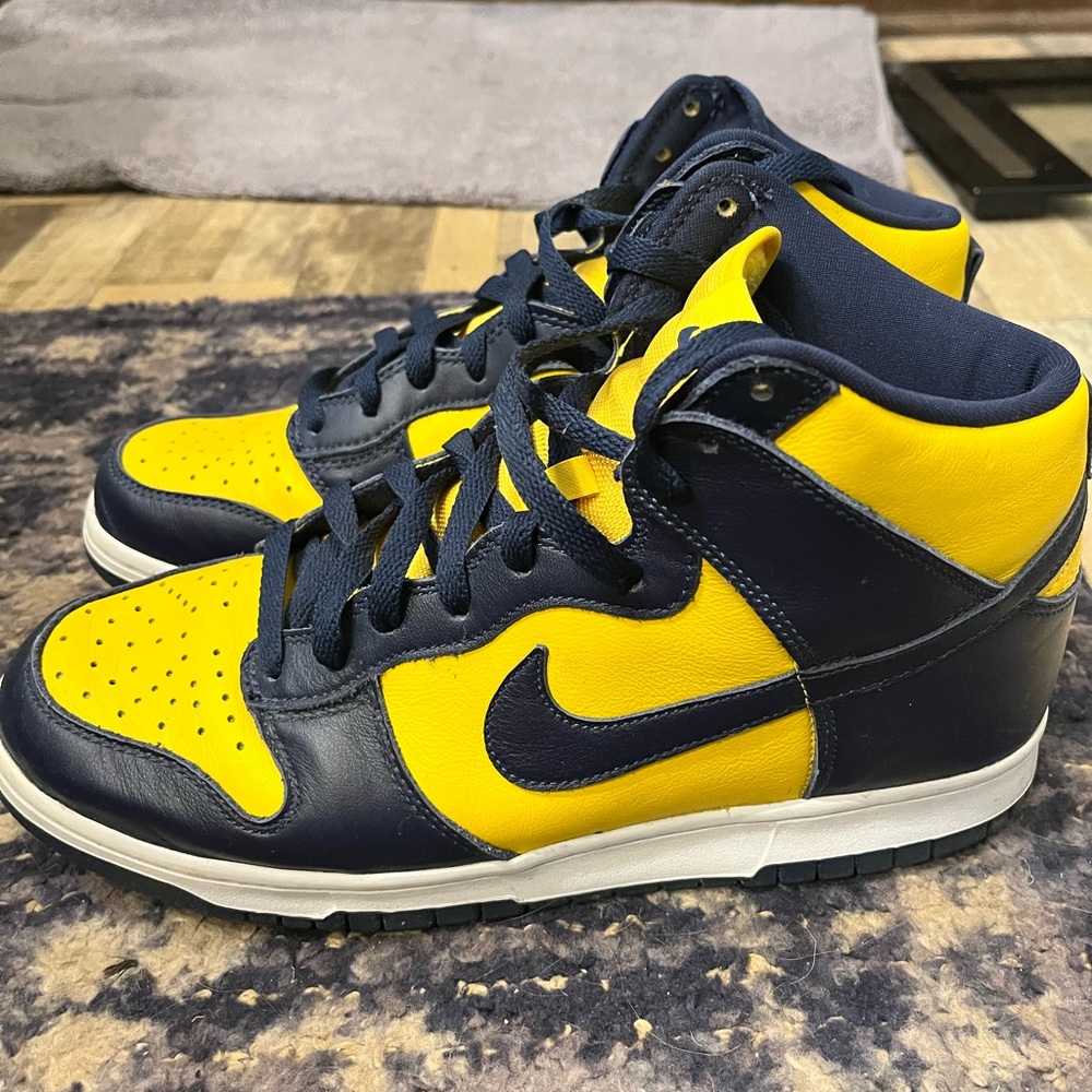 Nike Dunk High Michigan men’s size 10